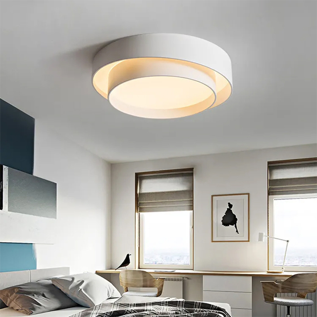 Modern Design LED Ceiling Light with 2 Years Warranty and 110-220V Voltage for Living Room